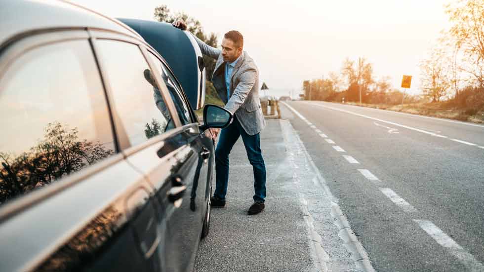 Quedarse tirado en carretera durante el estado de alarma, ¿te asisten?