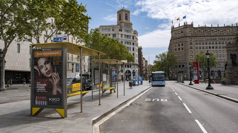 Una desértica Plaza de Cataluña en Barcelona (Imagen: Cordon Press)