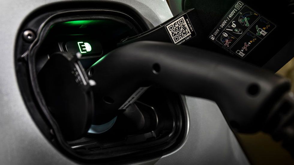 El sorprendente cargador portátil para coches eléctricos, que resolvería los problemas de autonomía
