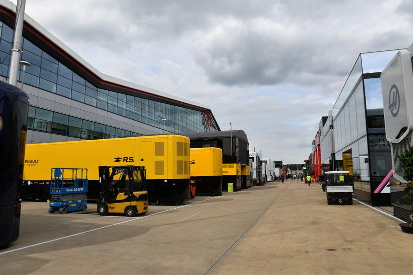 Así de vacío se verá el paddock en las carreras europeas