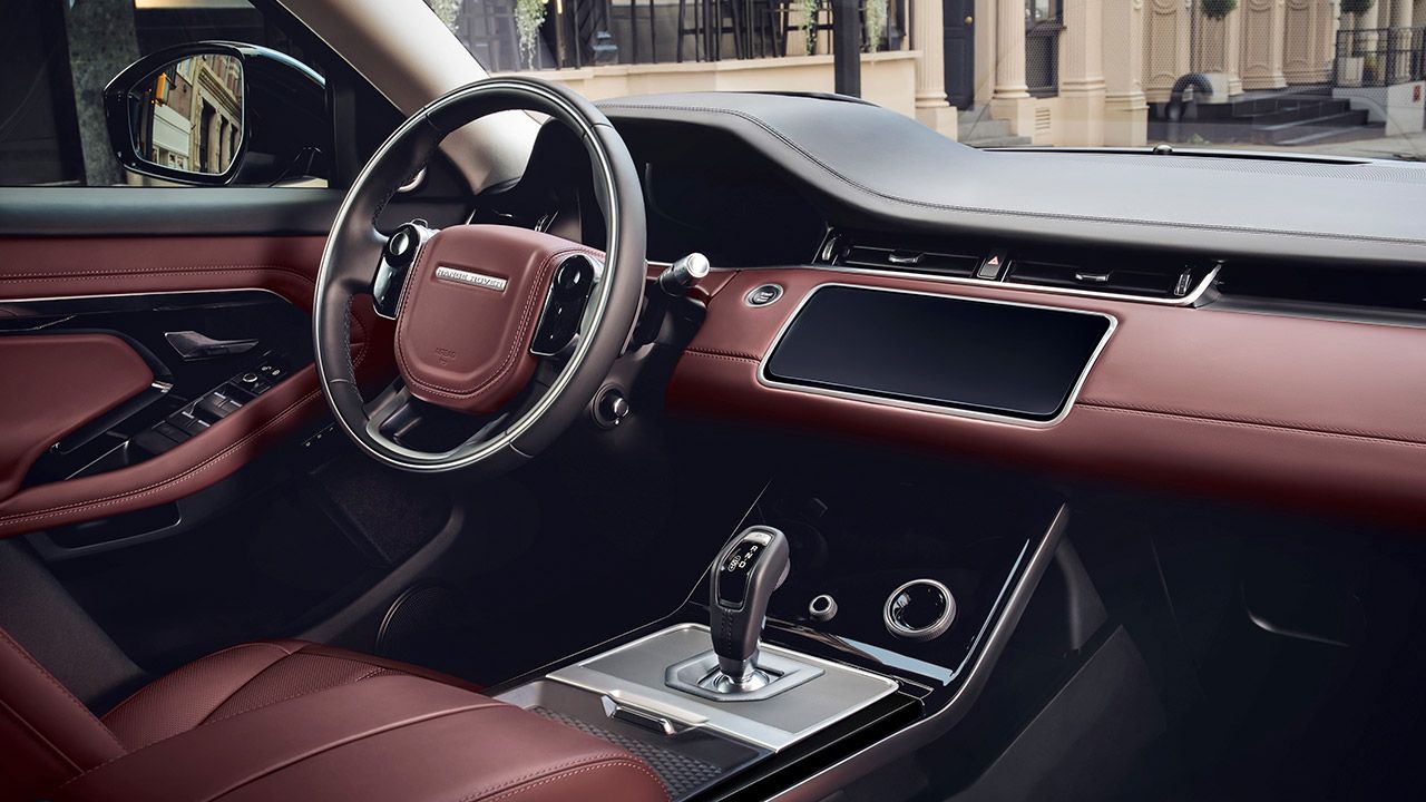Evoque y Discovery Sport P300e, nuevo híbrido enchufable para los SUV de Land Rover