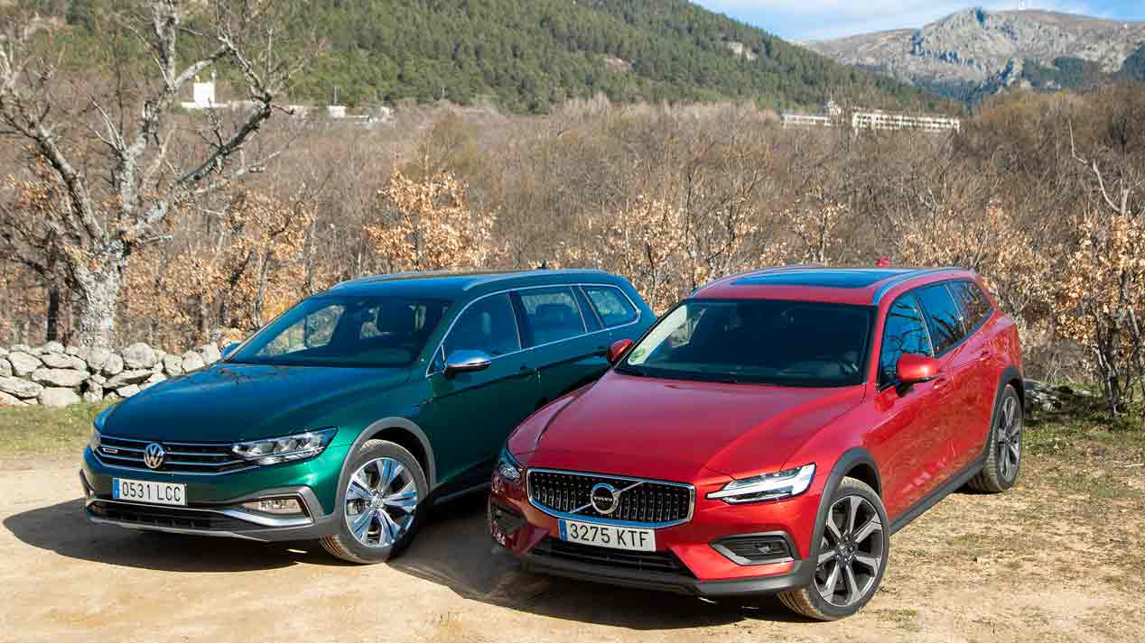 Volkswagen Passat Alltrack Vs Volvo V60 AWD: berlinas de forma, SUV de fondo con motores diesel y tracción integral