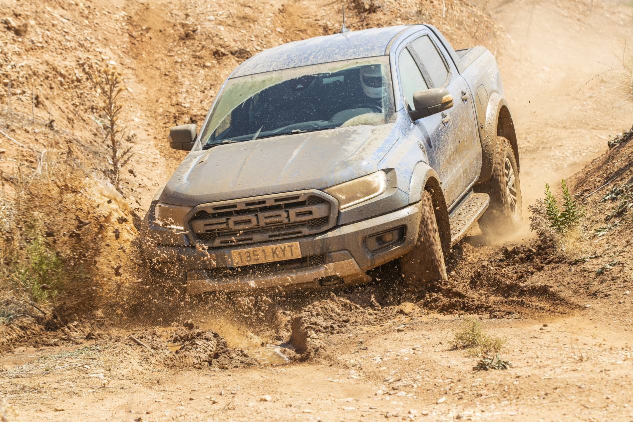 Ford Ranger Raptor 2.0 TDCi: a prueba un colosal 4x4