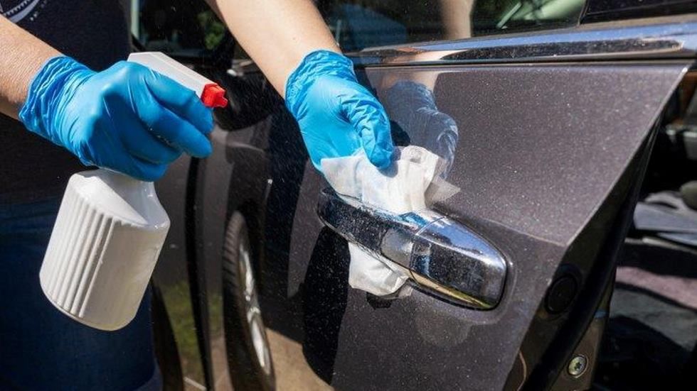 Qué partes debes desinfectar de tu coche y los mejores consejos para prepararlo para su uso
