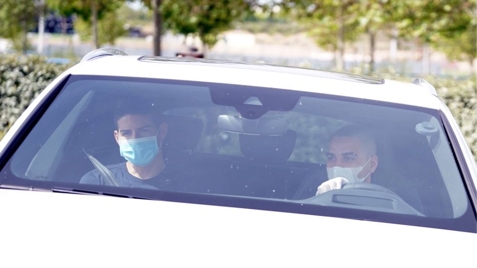 Cuántas personas exactamente pueden ir ya en el coche y en la moto, tanto en la fase 0 como 1