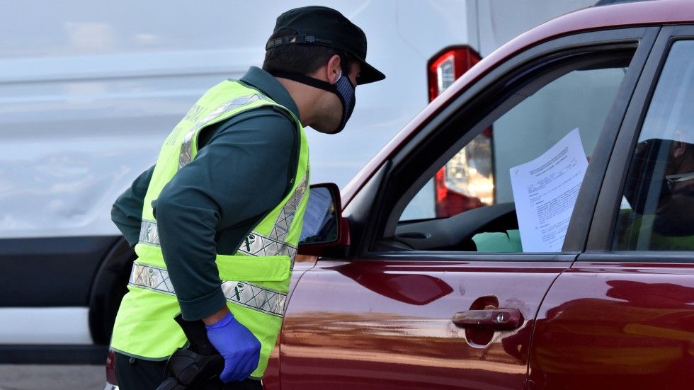 Aviso de la DGT: lo que no puedes hacer en coche este fin de semana