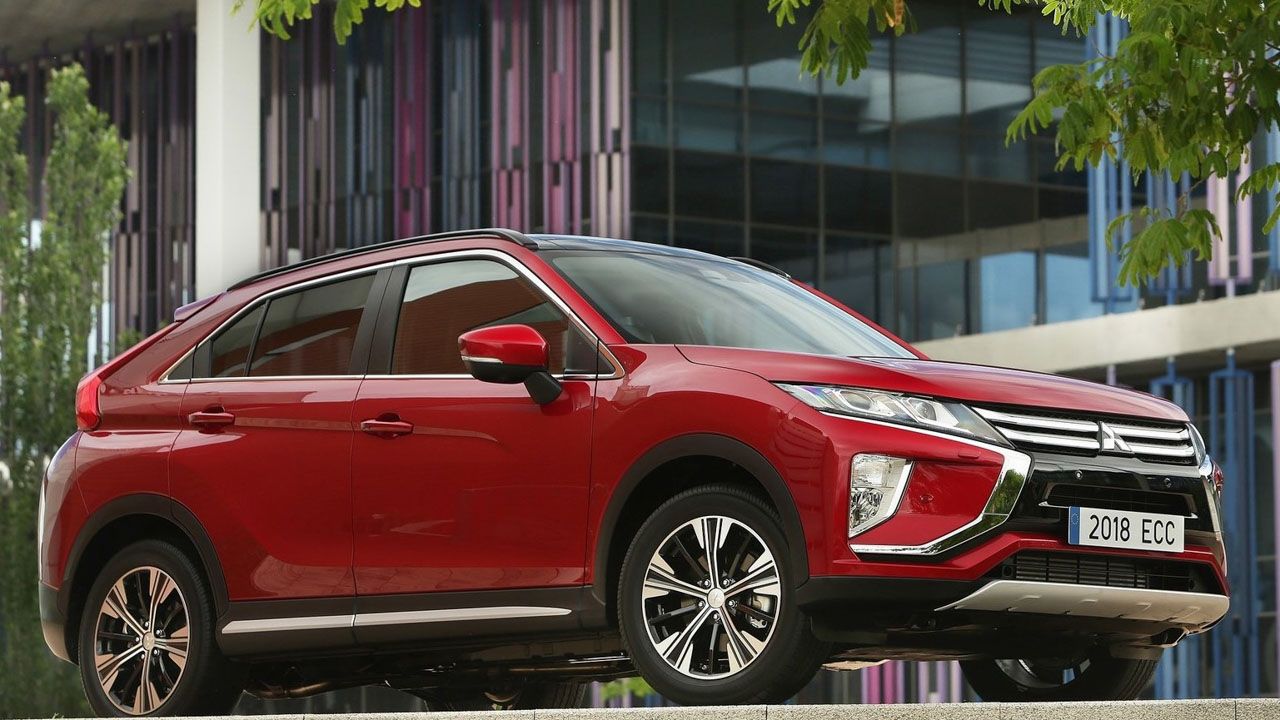 Mitsubishi Eclipse Cross Black Edition, más equipado y conectado