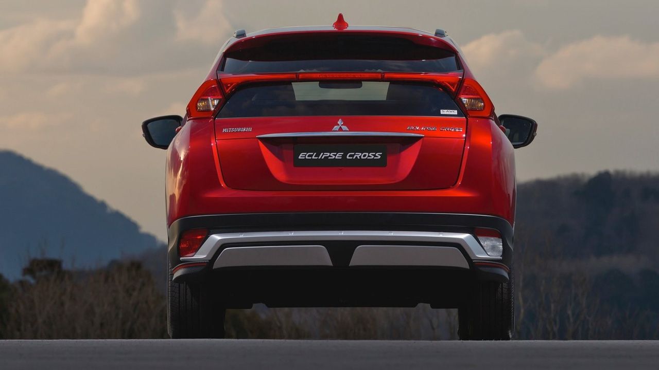 Mitsubishi Eclipse Cross Black Edition, más equipado y conectado