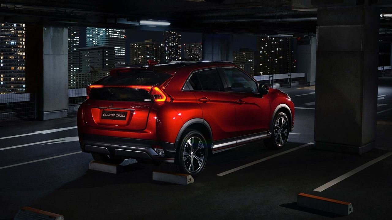 Mitsubishi Eclipse Cross Black Edition, más equipado y conectado