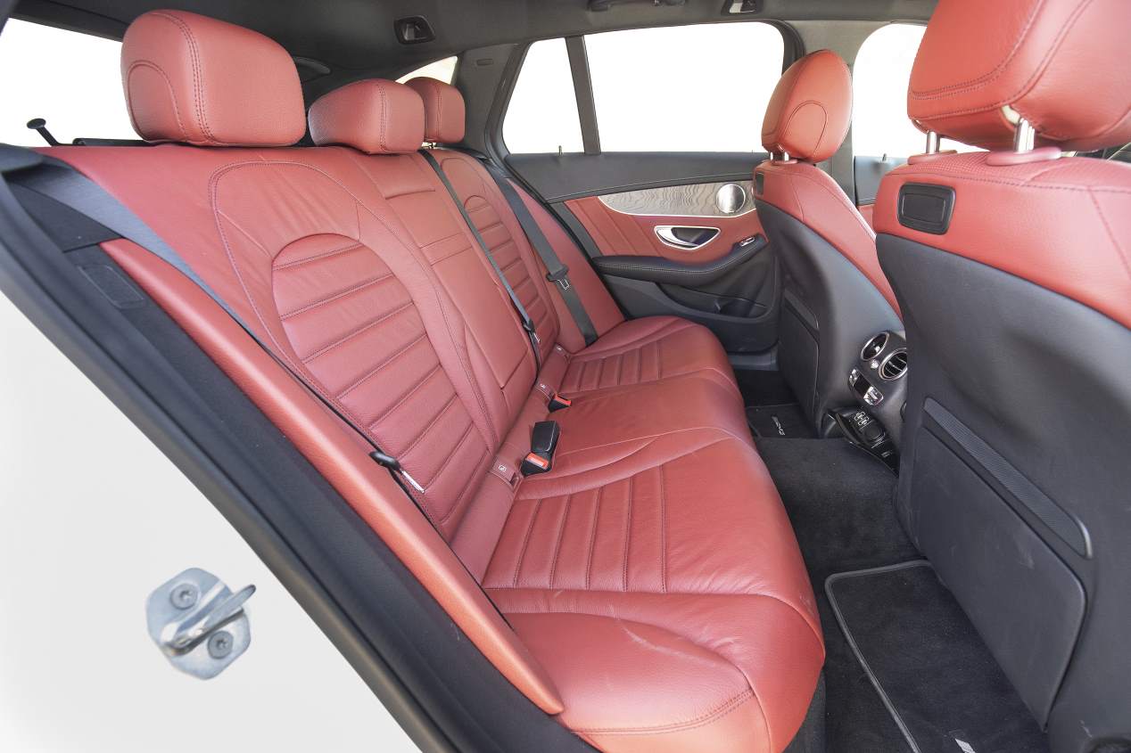 BMW 330e vs Mercedes C 300 de: duelo de berlinas híbridas enchufables