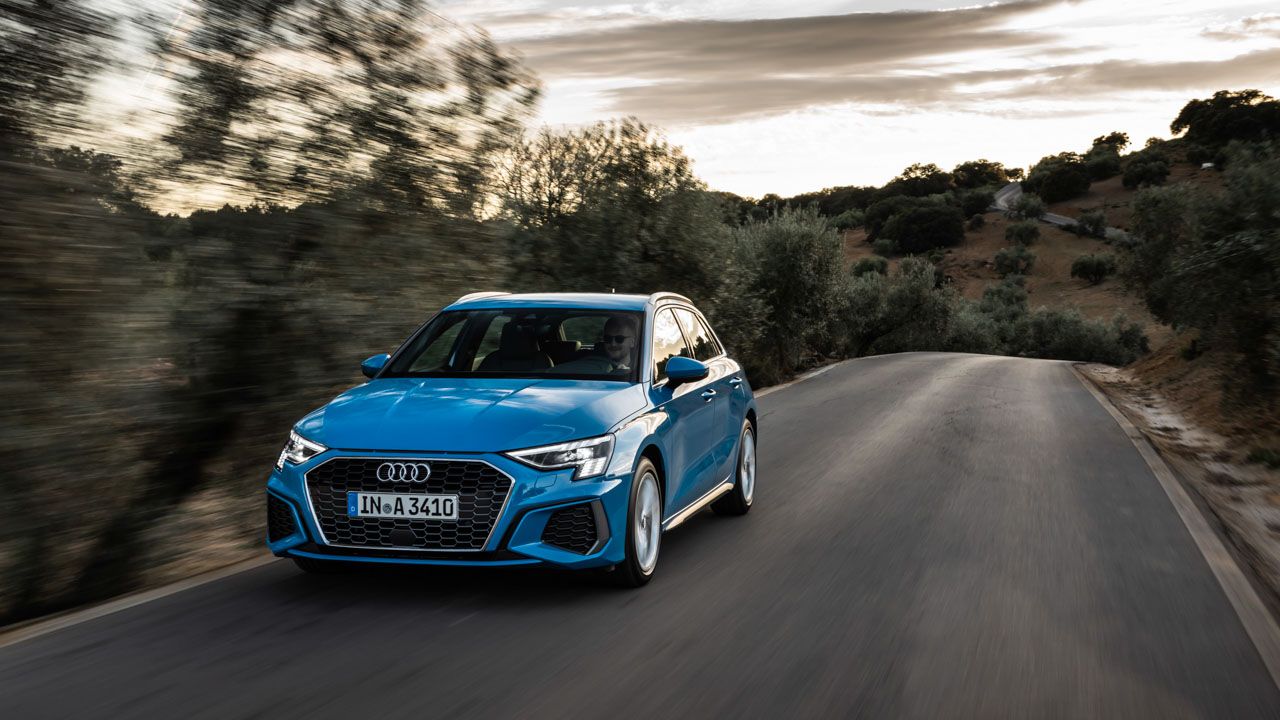 Audi A3, Seat León y VW Golf, la competencia está en casa