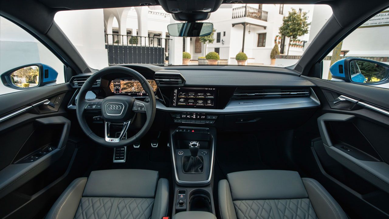 Audi A3, Seat León y VW Golf, la competencia está en casa
