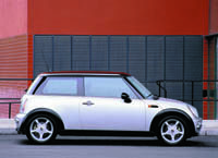 Un Mini llega y otro se va
