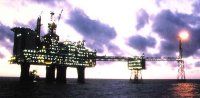 Las gasolineras acusan al Gobierno de favorecer a los hipermercados Las gasolineras acusan al Gobierno de favorecer a los hipermercados