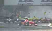 Schumacher exhibe sus galones en la batalla de Monza Schumacher exhibe sus galones en la batalla de Monza