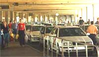 Un tribunal retira la licencia durante seis meses a un taxista de Barajas Un tribunal retira la licencia durante seis meses a un taxista de Barajas