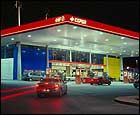 Cepsa y BP bajan otra  vez el precio de sus combustibles