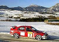 McRae retiene el liderato en Montecarlo