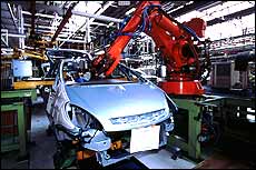 Peugeot y Citroën destinarán 100.000 millones a sus plantas españolas