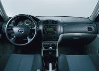 Mazda presenta la renovación de su gama 323