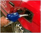 Los carburantes en España bajaron menos que en Europa 