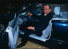 DaimlerChrysler vuelve a ganar dinero