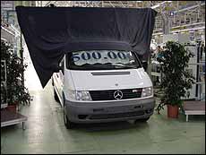 Mercedes Benz España fabrica su vehículo medio millón