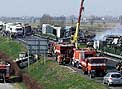 Un accidente en cadena en Italia provoca 14 muertos y 70 heridos