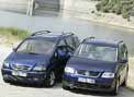 Opel Zafira 2.2 DTI - Volkswagen Touran 2.0 TDI Opel Zafira 2.2 DTI - Volkswagen Touran 2.0 TDI