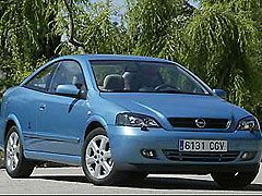 Opel Astra Coupé 2.2 DTi Bertone Edition