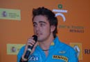  Fernando Alonso, con los futuros conductores