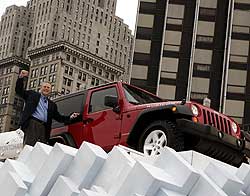 Chrysler tiene que subirse a coches pequeños