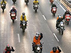 Fomento instalará barreras de seguridad para motos