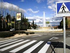 Acuerdan instalar distintivos luminosos en los pasos de peatones Acuerdan instalar distintivos luminosos en los pasos de peatones