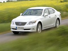 Toyota España controlará también Lexus 