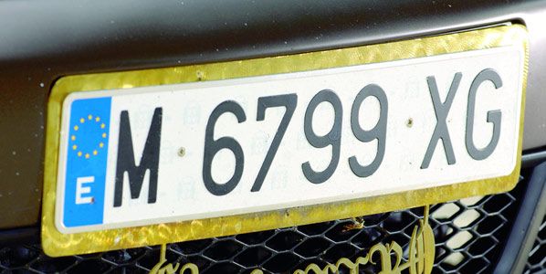 Las matrículas autonómicas, pendientes