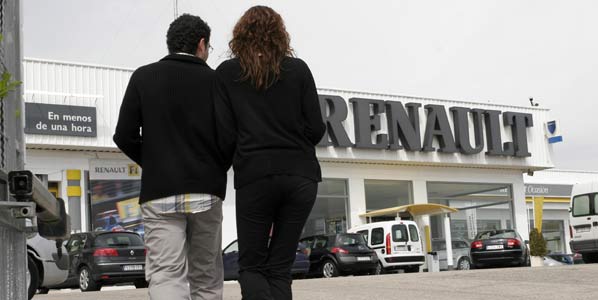 Competencia investiga los concesionarios Renault Competencia investiga los concesionarios Renault