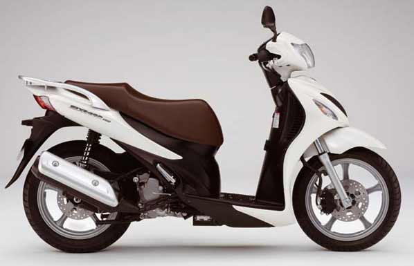 Suzuki SIXteen 