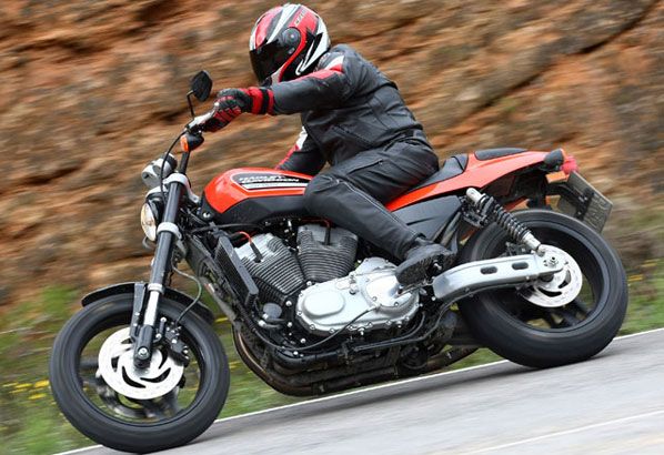 Listo el primer casco con airbag para moto