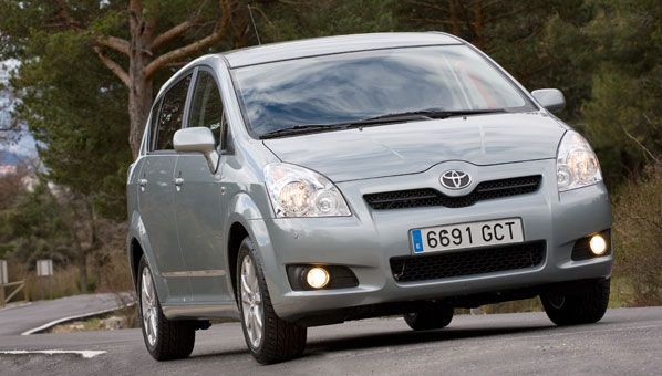 Toyota Corolla Verso 2008, más completo