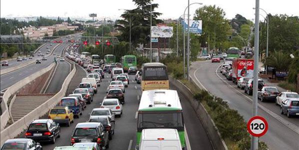 Fomento llega a un acuerdo con la patronal del transporte