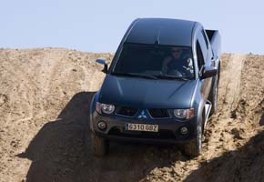 Mitsubishi L200 2.5 DI-D Intense