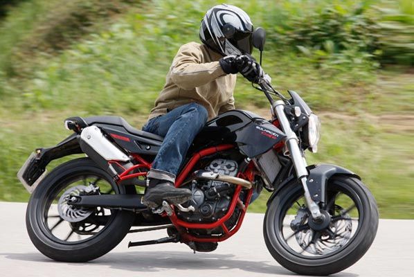 Derbi Mulhacén Café 125 