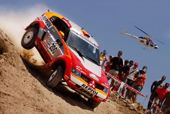 Raids: Duelo Mitsubishi-BMW en los Monegros 