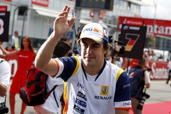 Alonso, mejor en Renault