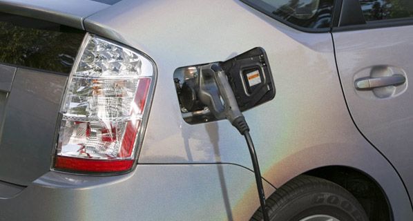 Farolas para cargar los coches eléctricos