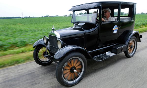 El Ford T cumple cien años