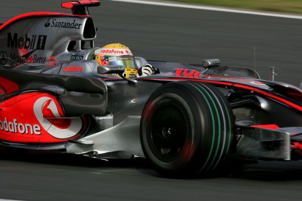 Hamilton logra la pole Hamilton logra la pole