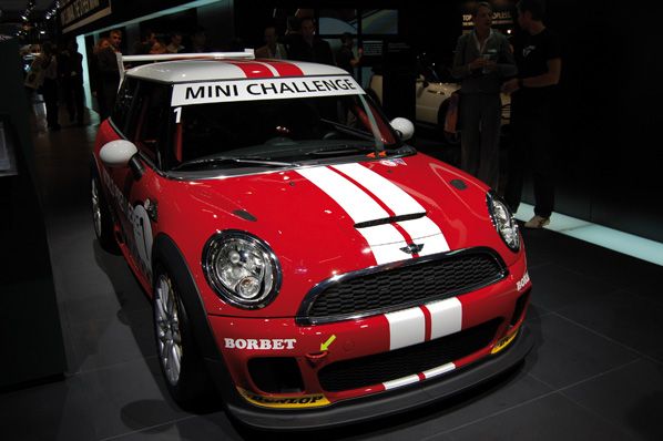 MINI corre en España