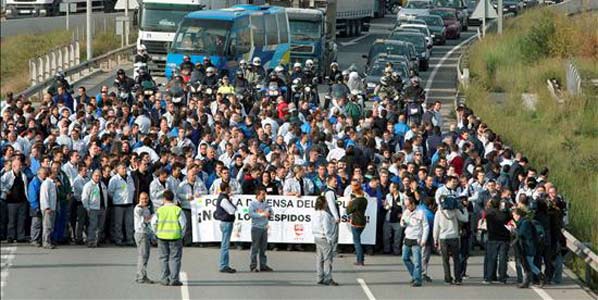 Nissan despedirá a 1.680 empleados en dos años Nissan despedirá a 1.680 empleados en dos años